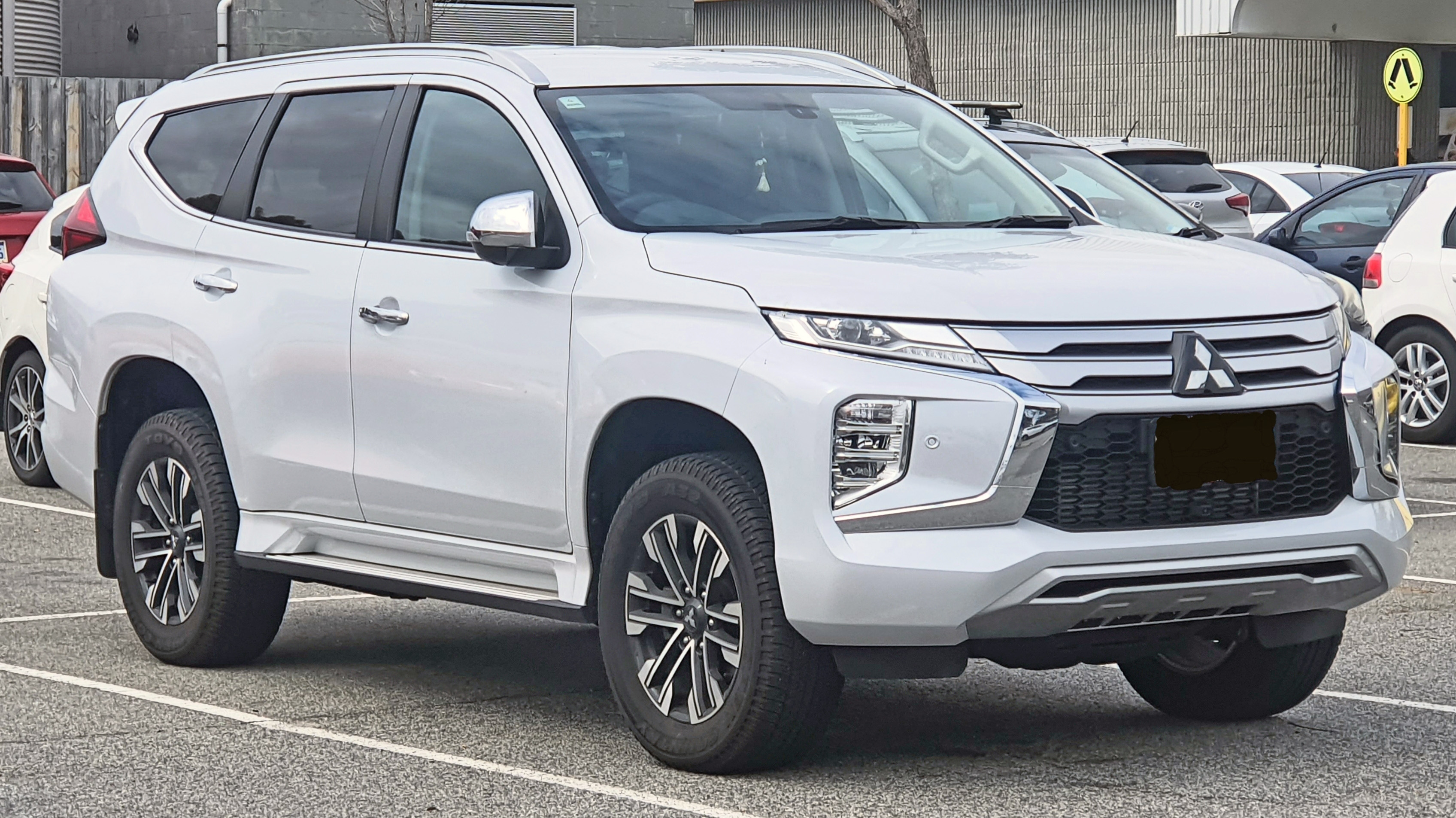 Pajero Sport